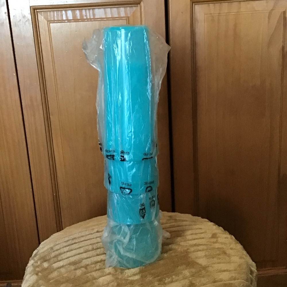 Tupperware Blue Tall Tumbler Set of 4